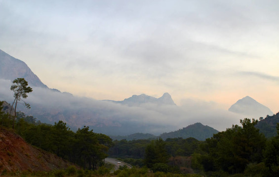 霧山