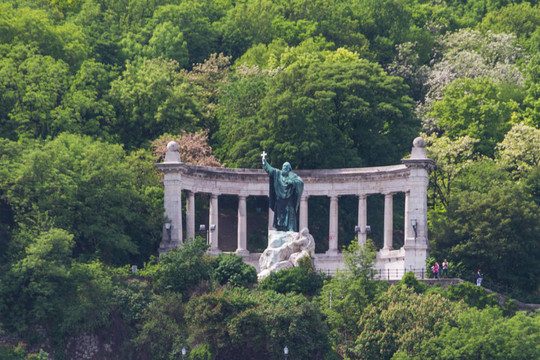 Gellert hill在布達(dá)佩斯