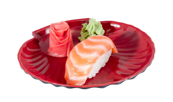 在白色背景的日本壽司三文魚華騎棚拍