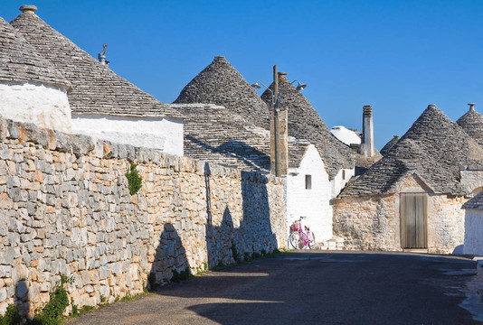 Alberobello s Trulli。普利亞。意大利.