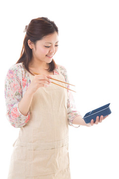 做午飯的女人