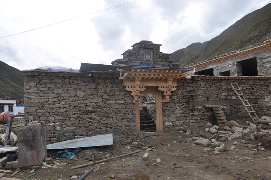 瓊果杰寺遺址