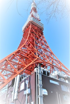 日本紅色塔