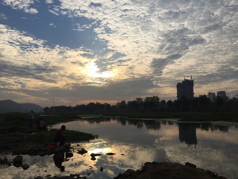 云霞   河水倒影