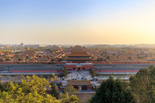 景山俯瞰北京故宮古建筑群