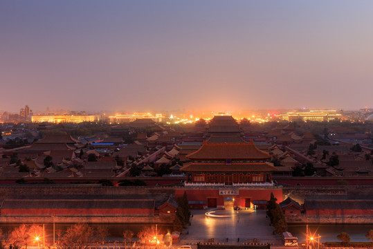 俯瞰北京故宮古建筑群夜景