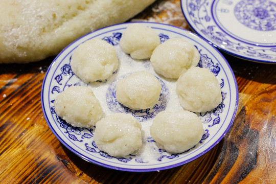 打糍粑 抖打糍粑 糍粑