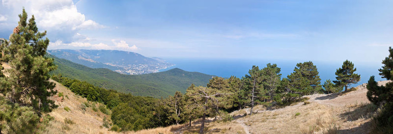 克里米亞半島南部山區(qū)埃佩特里景觀。英國(guó)
