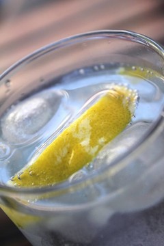 新鮮的水玻璃