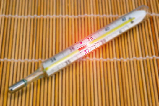 溫度計和發(fā)燒的概念