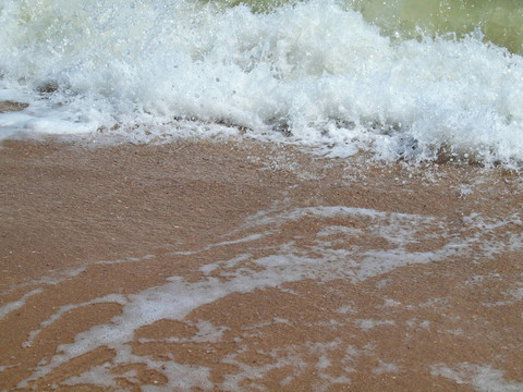 漣漪沖浪