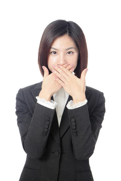 生意婦女用手覆蓋她的嘴