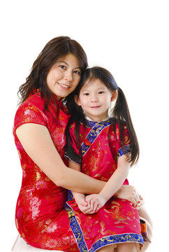 白人背景下的亞洲母親和女兒
