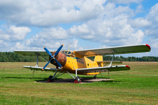 農(nóng)業(yè)飛機(jī)AN-2