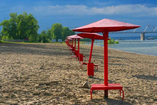 空蕩蕩的海灘