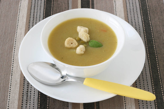 碗中豌豆湯