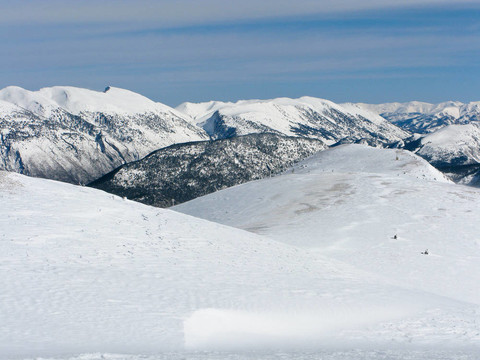 雪山山脈