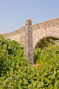 一個(gè)鄉(xiāng)村的路標(biāo)