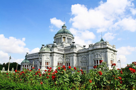 Ananta Samakhom