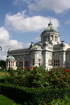 Ananta Samakhom