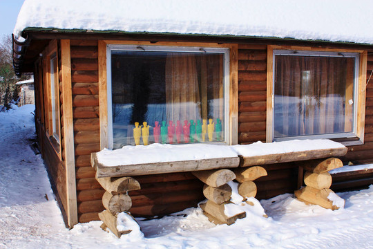 雪中木屋
