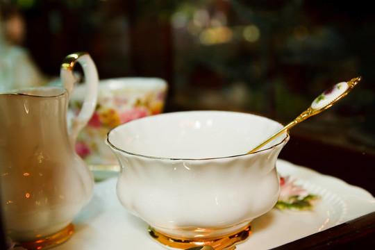 仿古瓷茶杯