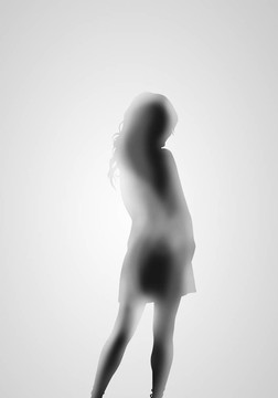 女性剪影
