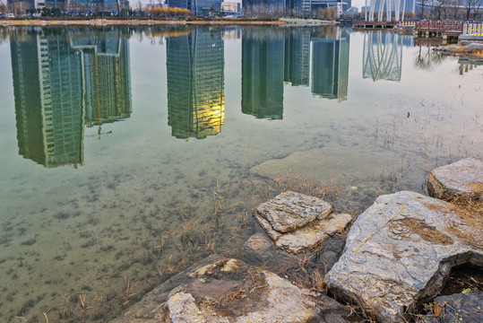 水中建筑倒影