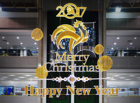 商場(chǎng)里的新年裝飾