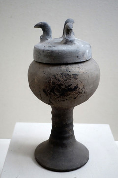 灰陶鈕蓋豆 戰(zhàn)國