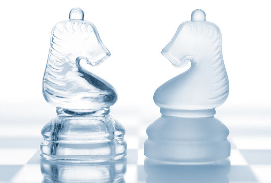 國際象棋騎士。對抗的概念