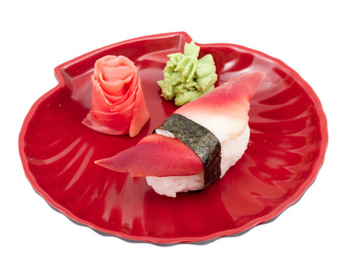 Hokkigai Mollusc sushi在白色背景