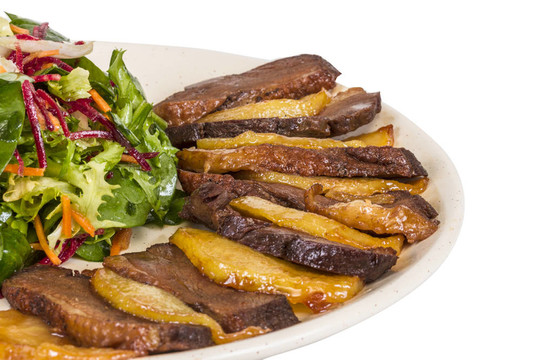 鴨肉；土豆泥加松露油；圖