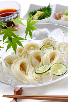 一些日本夏季食品；
