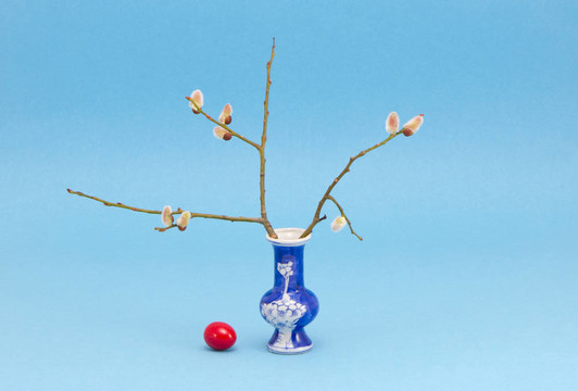 復(fù)活節(jié)蛋和褪色柳的花瓶