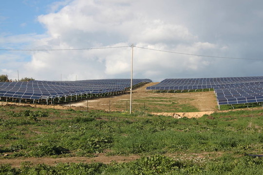太陽(yáng)能電池板
