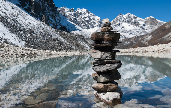 穩(wěn)定性：石棧和神圣的湖附近的Gokyo
