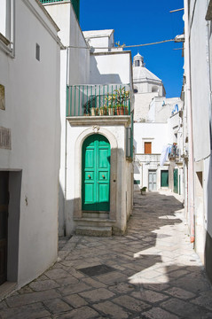 小巷。Martina Franca。普利亞。意大利.