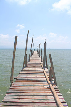 橋上的海