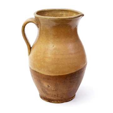 泥壶；古老的陶瓷花瓶分离