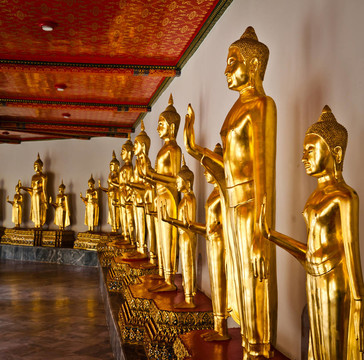 Golden Buddha站