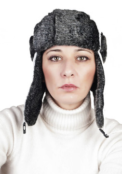 美女穿著Fur Hat