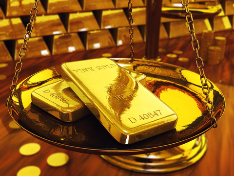 黃銅鱗片上的金錠