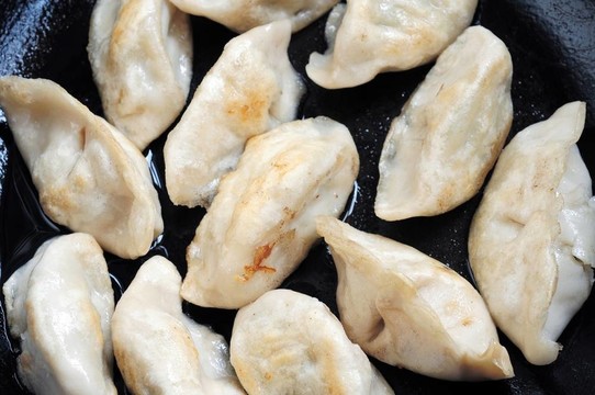 炸餃子
