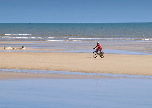 自行車(chē)與海岸
