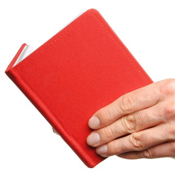 手打開書