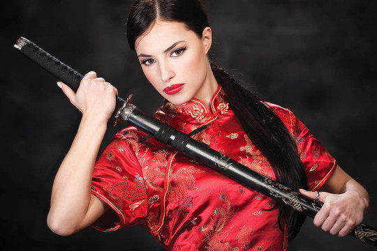女人和武士刀/劍