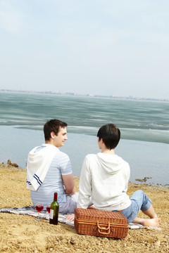 湖邊野餐