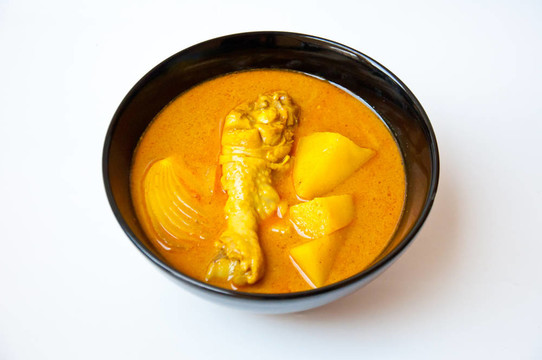 泰國菜叫KAENG MUSSAMUN KAI