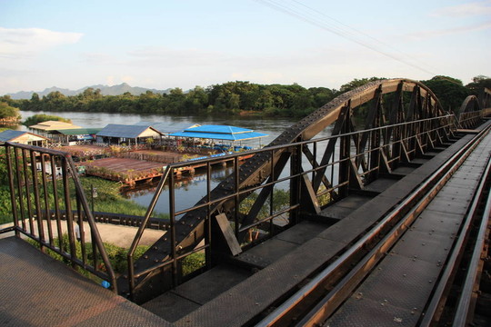 死在Kwai鐵路橋